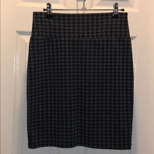 High waisted houndstooth print pencil skirt